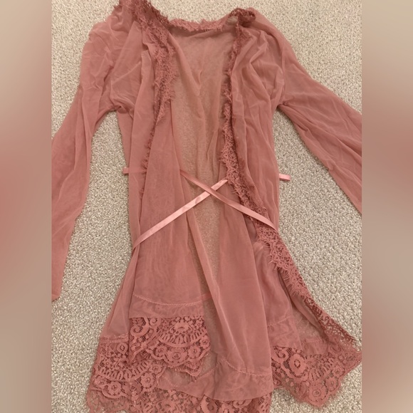 Lace lingerie robe 💗 - Picture 4 of 6